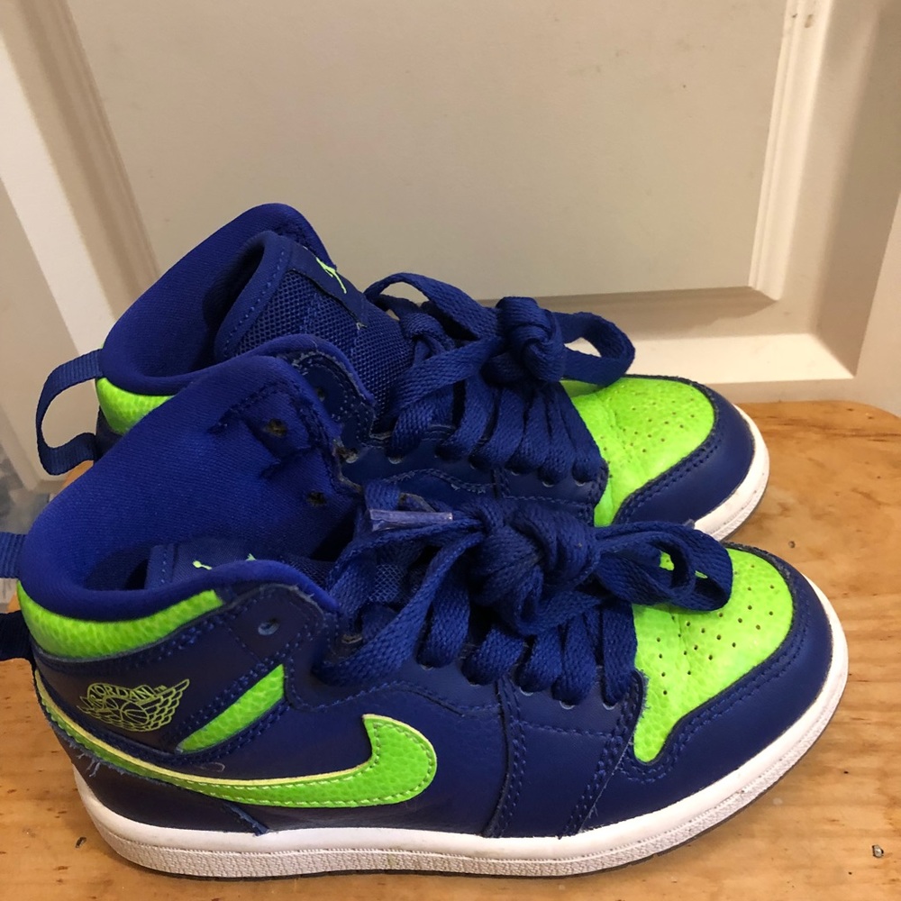 Boy’s Nike Air Jordans multicolored